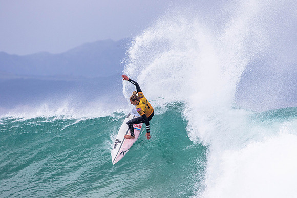 Lakey Peterson